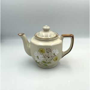 Vintage Ji Stonecrest Teapot Korea 70s 80s Daisy Floral Retro Kitchen Decor